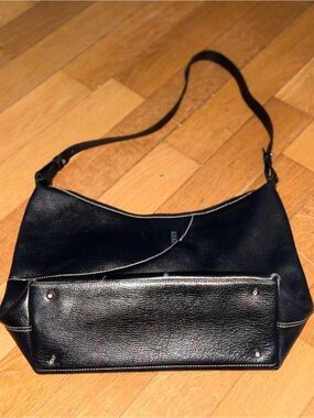 Maxx New York Black Leather Shoulder Bag